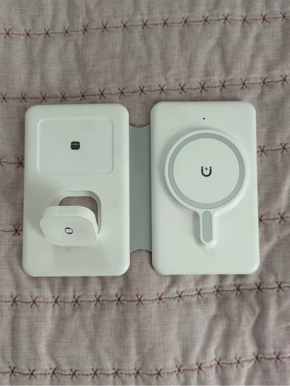 White MagSafe Charging Dock
